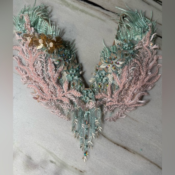 Elegant Sea-Inspired Costume - Picture 5 of 8